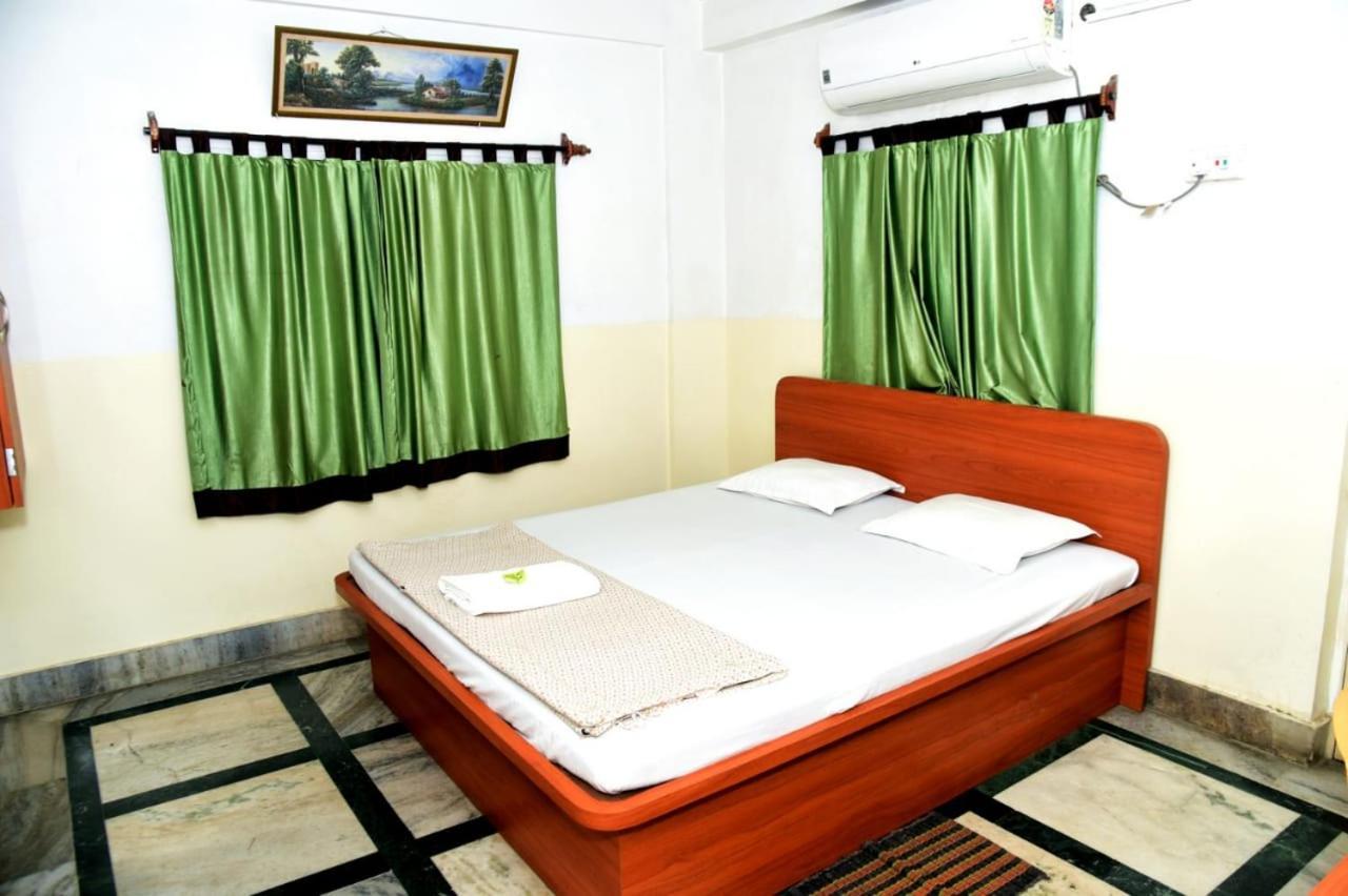 Janata Hotel Kolkata Exterior photo